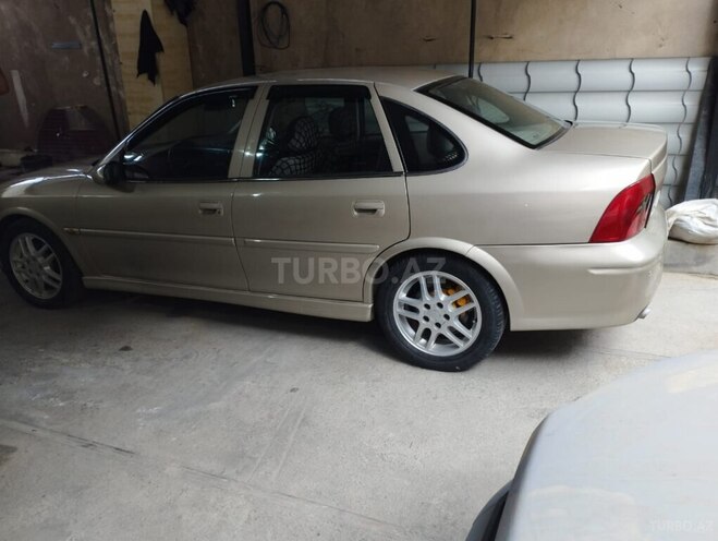 Opel Vectra-4