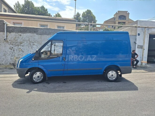 Ford Transit-4