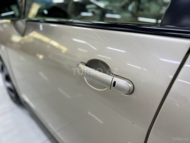 Nissan Tiida-11
