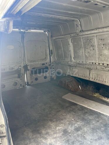 Ford Transit-7