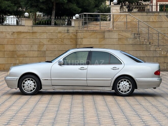 Mercedes E 240 2000, 228,587 km - 2.4 l - Hacıqabul