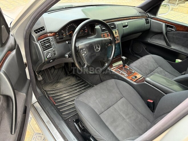 Mercedes E 240 2000, 228,587 km - 2.4 l - Hacıqabul