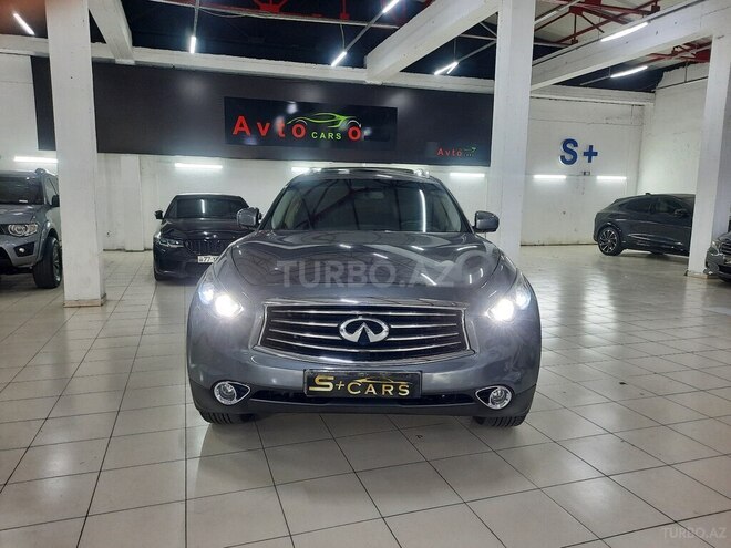 Infiniti QX70-1