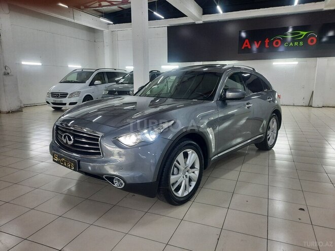 Infiniti QX70-2