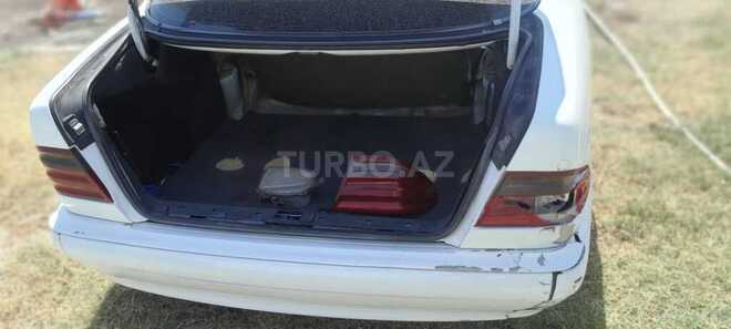 Mercedes E 280 1996, 300,000 km - 2.8 l - Gəncə
