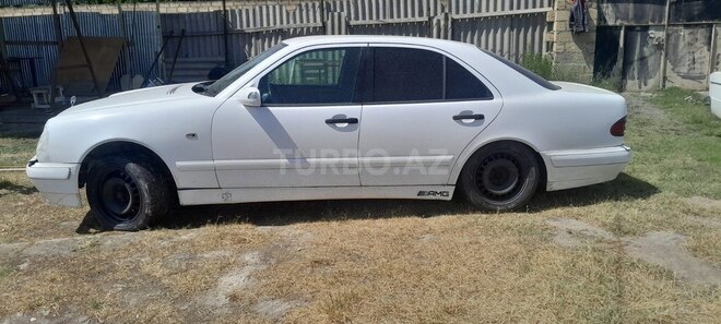 Mercedes E 280 1996, 300,000 km - 2.8 l - Gəncə