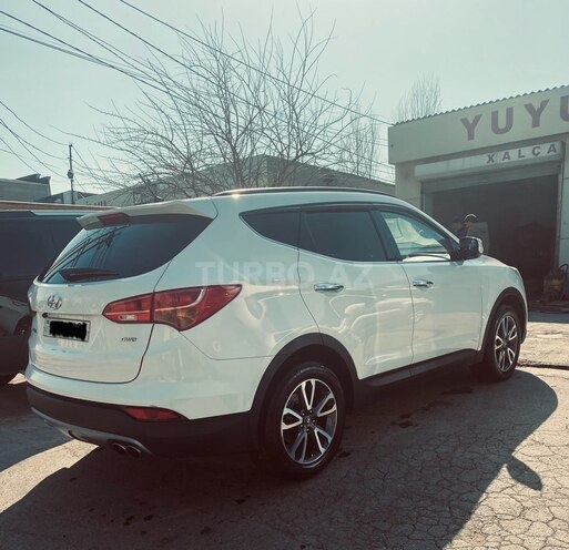 Hyundai Santa Fe-5