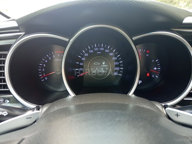 Kia Optima-15