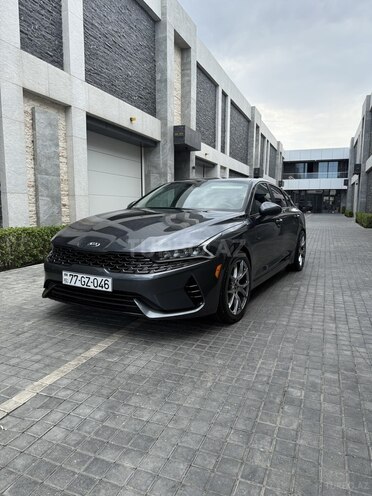 Kia K5-1