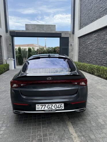 Kia K5-4