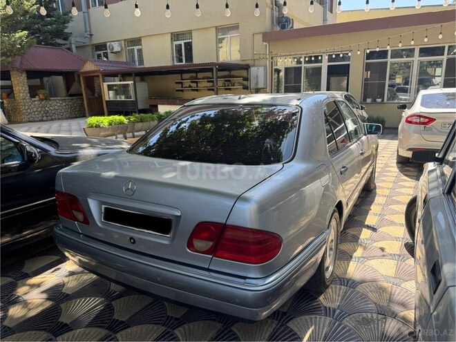 Mercedes E 220 d 1998, 333,000 km - 2.2 l - Bakı