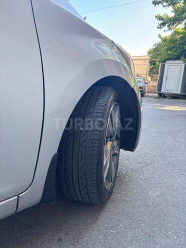 Hyundai Elantra 2015, 241,402 km - 1.8 л - Bakı