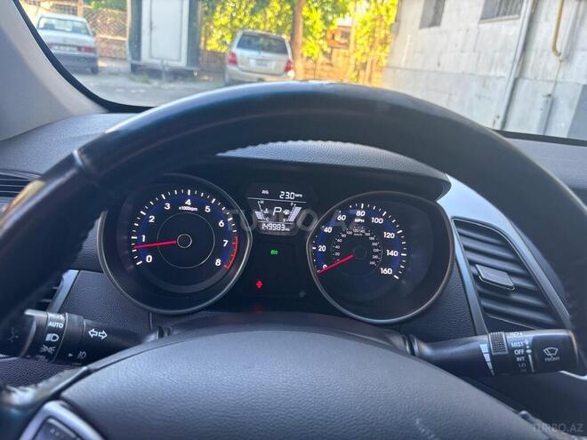 Hyundai Elantra 2015, 241,402 km - 1.8 л - Bakı
