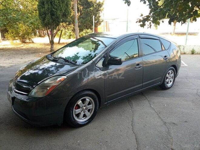 Toyota Prius-7