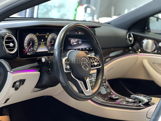 Mercedes E 350-13