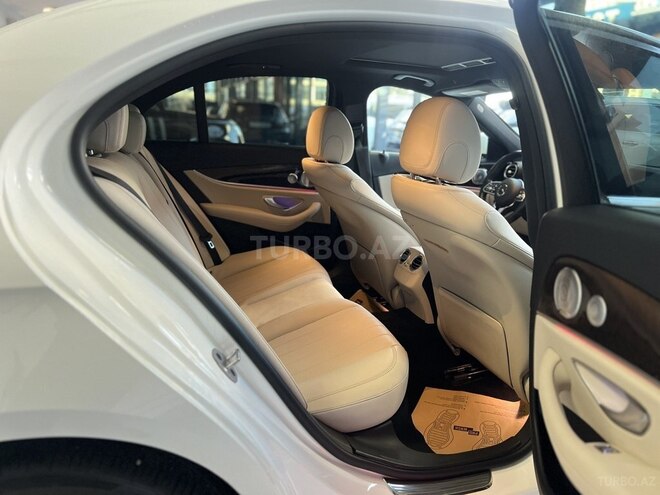 Mercedes E 350-10