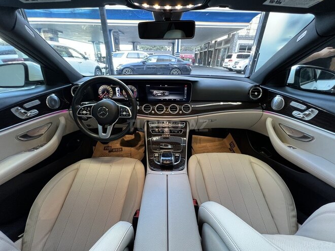 Mercedes E 350-11