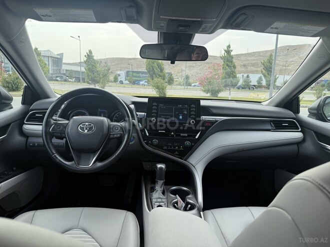 Toyota Camry-5