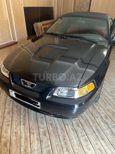 Ford Mustang 1999, 68,000 km - 4.6 l - Quba