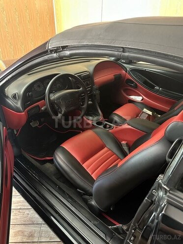 Ford Mustang 1999, 68,000 km - 4.6 l - Quba