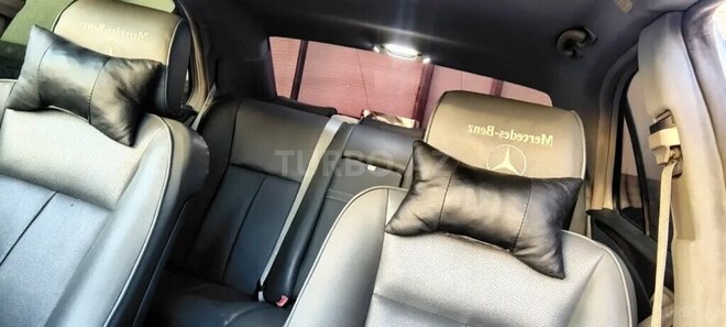 Mercedes E 280-8