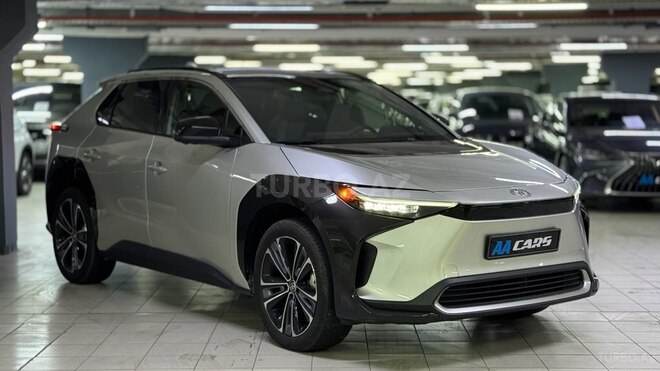 Toyota bZ4X 2023, 9,800 km - 0.0 l - Bakı