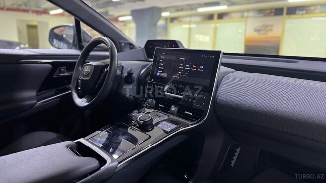 Toyota bZ4X 2023, 9,800 km - 0.0 l - Bakı