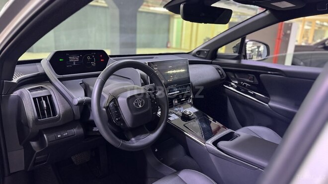 Toyota bZ4X 2023, 9,800 km - 0.0 l - Bakı