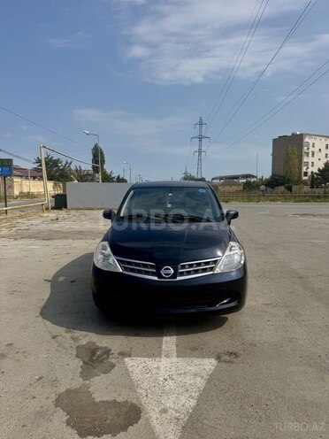 Nissan Tiida-1