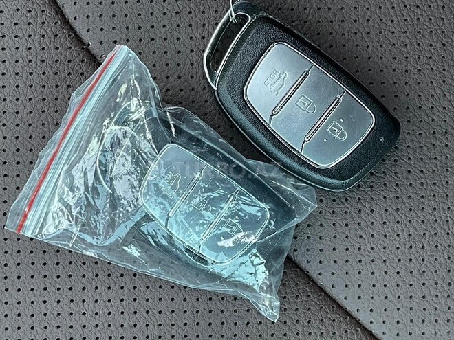 Hyundai Elantra-12