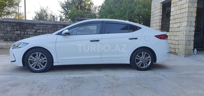 Hyundai Avante 2016, 180,000 km - 1.6 l - Bakı