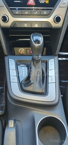 Hyundai Avante 2016, 180,000 km - 1.6 l - Bakı