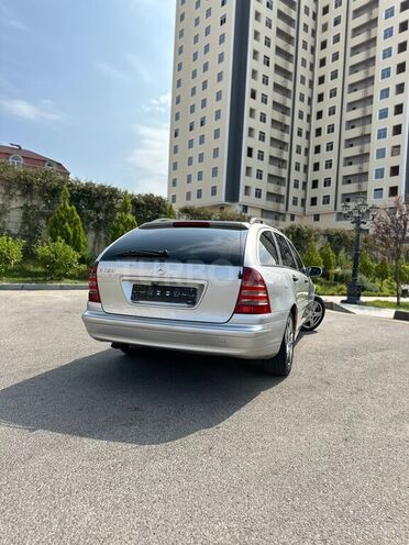 Mercedes C 220 d 2005, 437,760 km - 2.2 l - Bakı