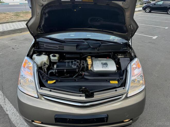 Toyota Prius-11