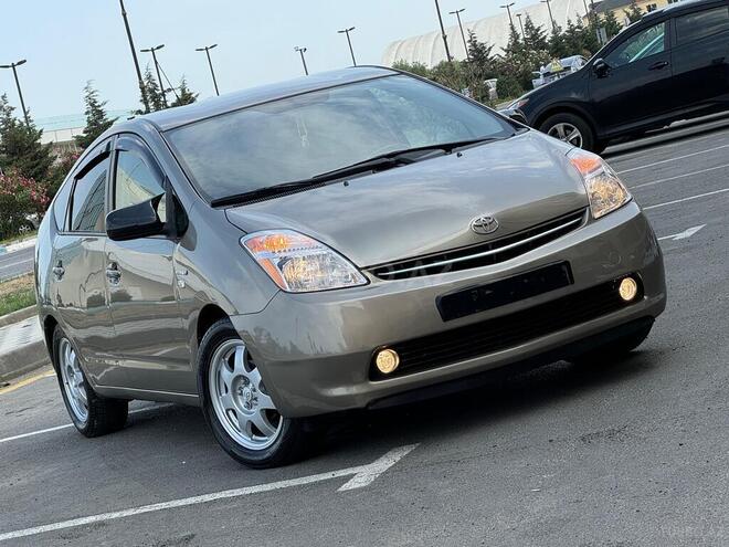 Toyota Prius-2