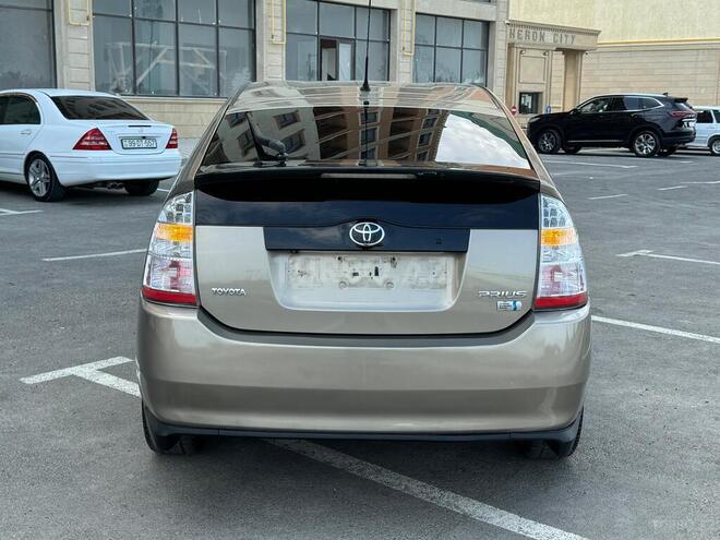 Toyota Prius-18