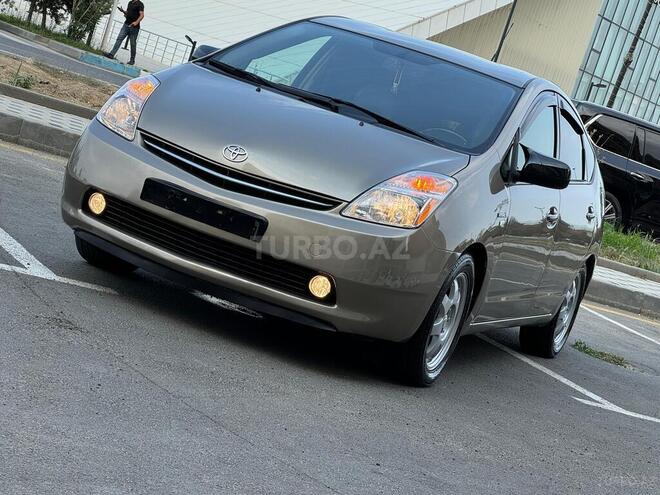 Toyota Prius-5