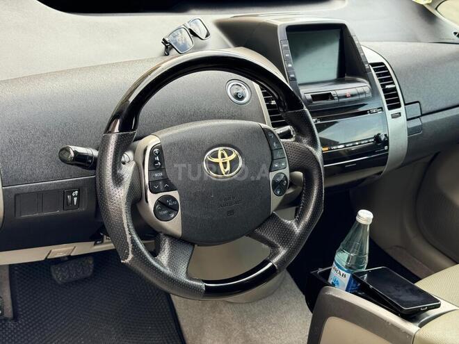 Toyota Prius-19