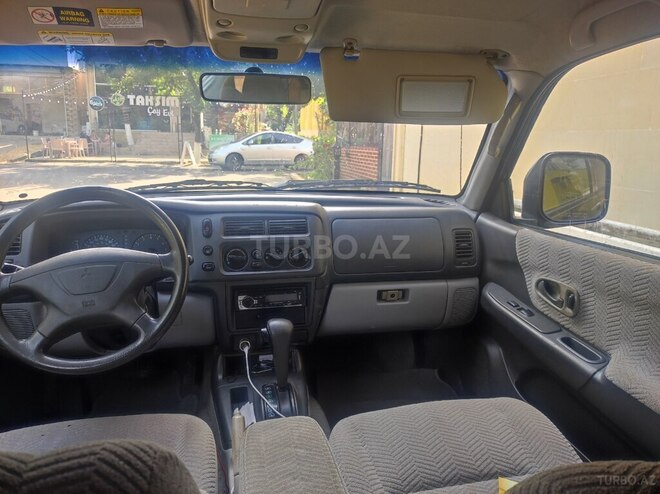 Mitsubishi  2001, 220,000 km - 3.0 l - Lənkəran