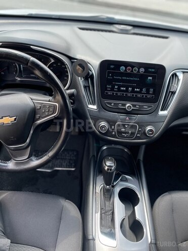 Chevrolet Malibu-9