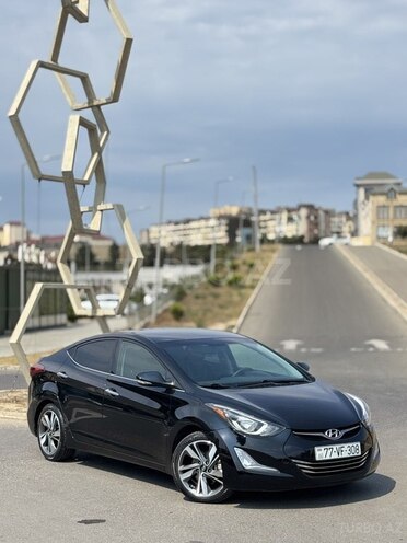 Hyundai Elantra-11