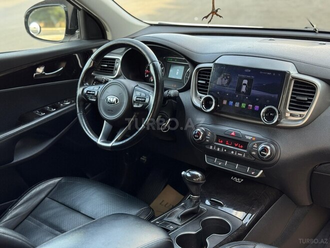 Kia Sorento-10
