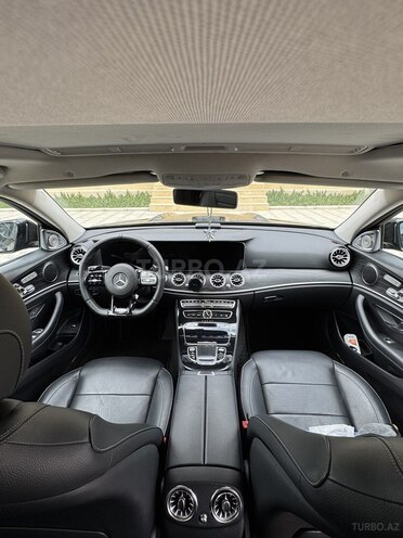 Mercedes E 220 d 4MATIC 2018, 129,000 km - 2.0 l - Bakı
