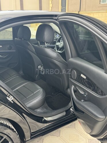 Mercedes E 220 d 4MATIC 2018, 129,000 km - 2.0 l - Bakı