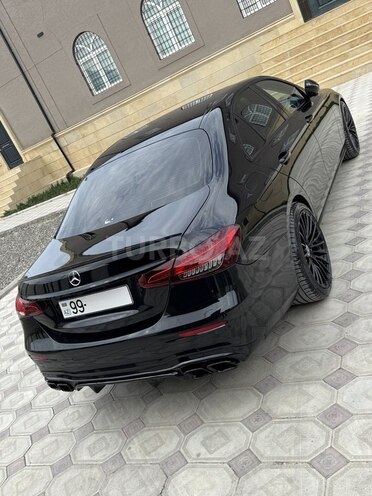 Mercedes E 220 d 4MATIC 2018, 129,000 km - 2.0 l - Bakı