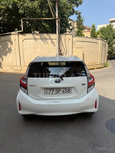 Toyota Aqua 2017, 105,000 km - 1.5 l - Bakı