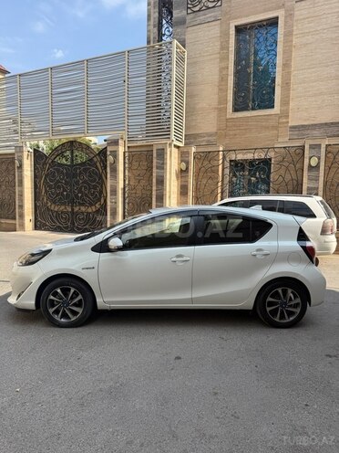 Toyota Aqua 2017, 105,000 km - 1.5 l - Bakı