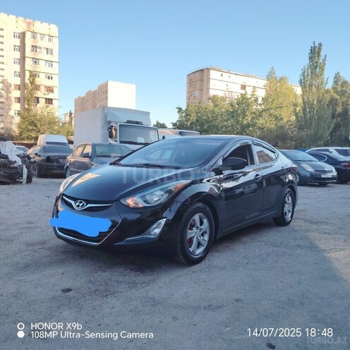 Hyundai Elantra-3