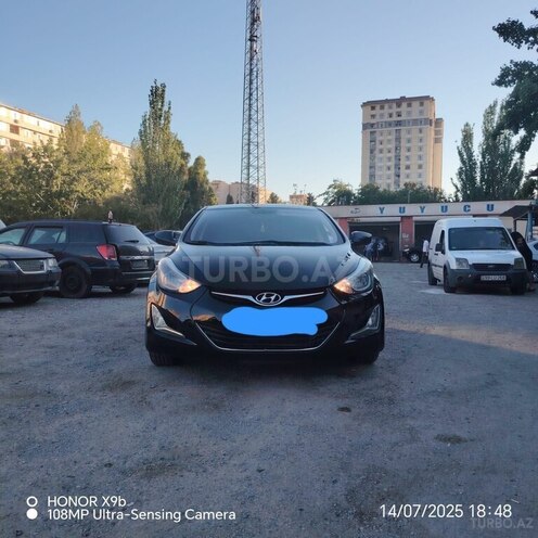 Hyundai Elantra-2