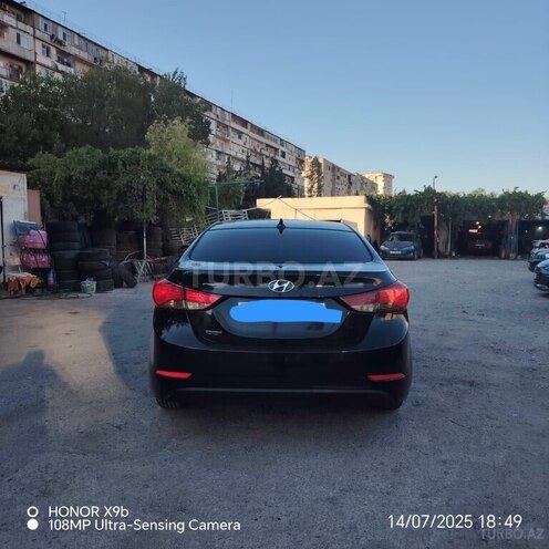 Hyundai Elantra-5